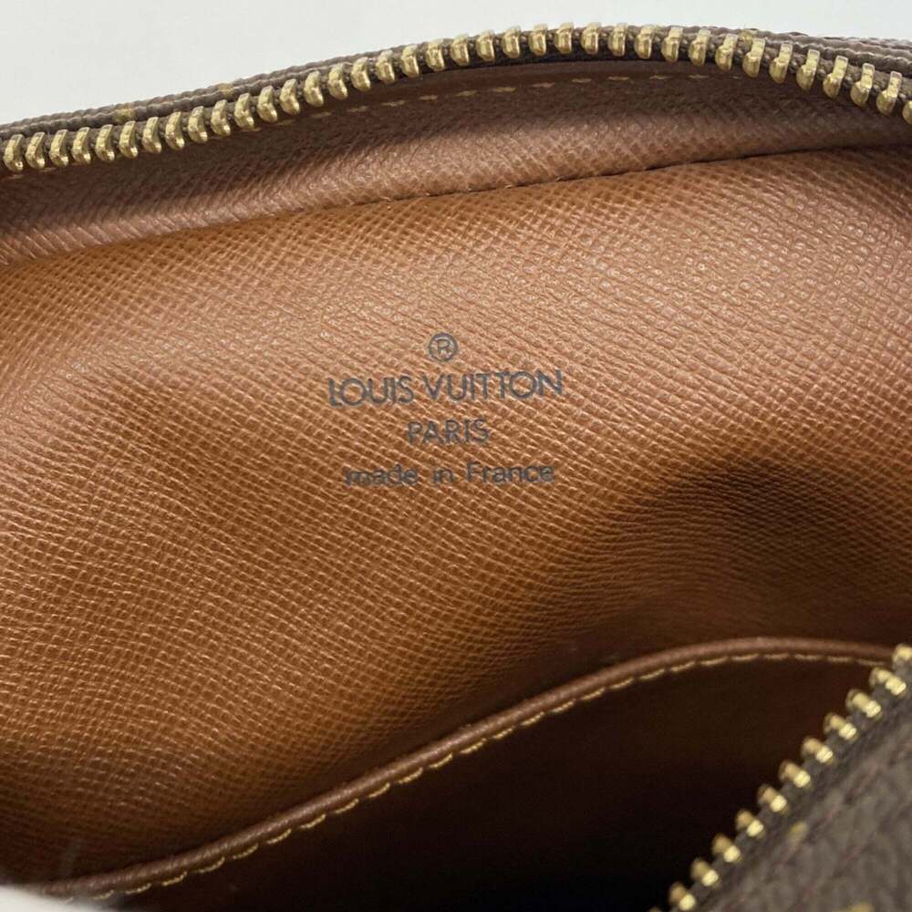 LOUIS VUITTON Brown Monogram Shoulder Bag - Picture 5 of 10